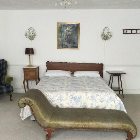 Garden Flat 1 Bed & Breakfast Llandudno Bagian luar foto