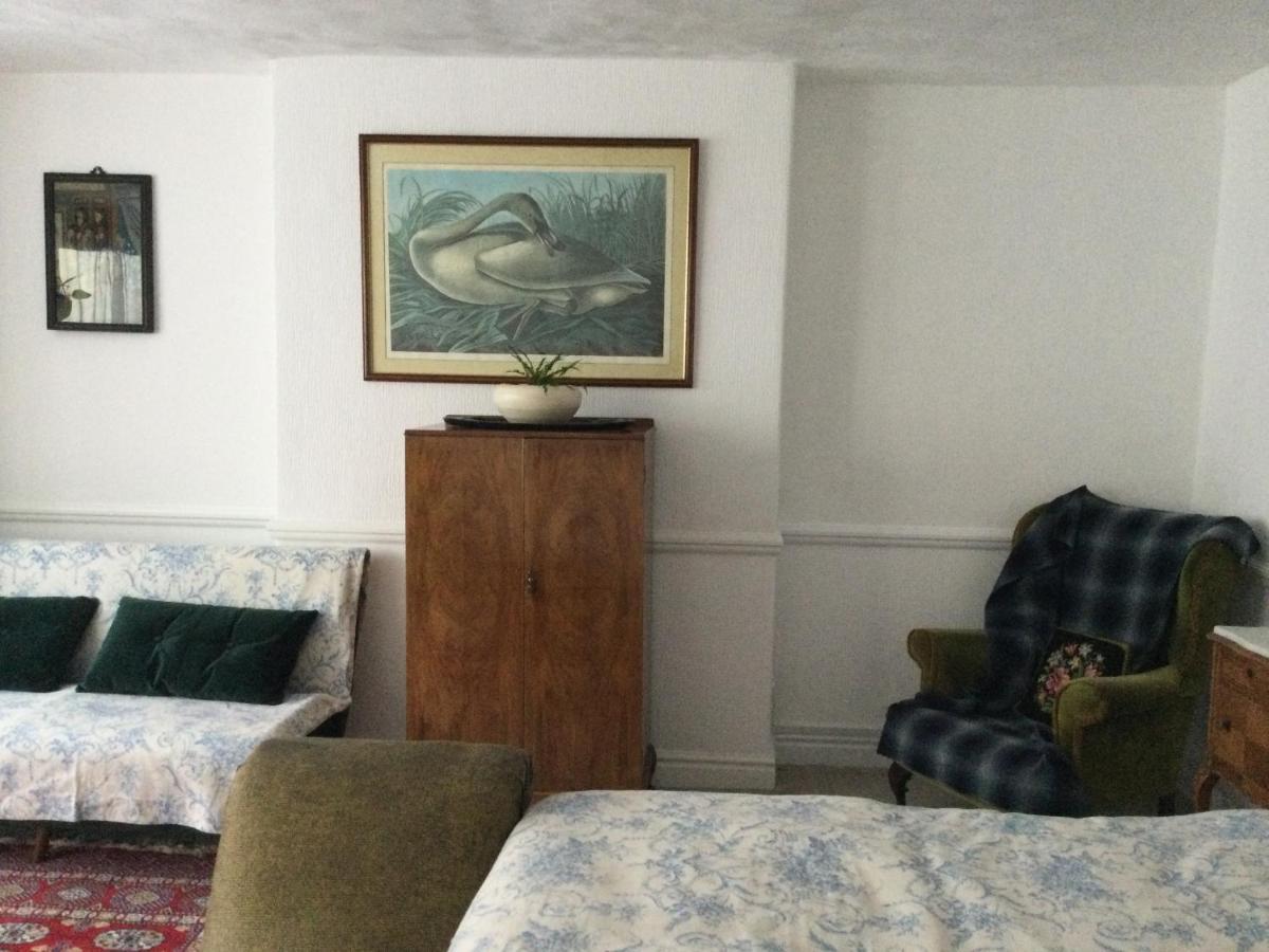 Garden Flat 1 Bed & Breakfast Llandudno Bagian luar foto