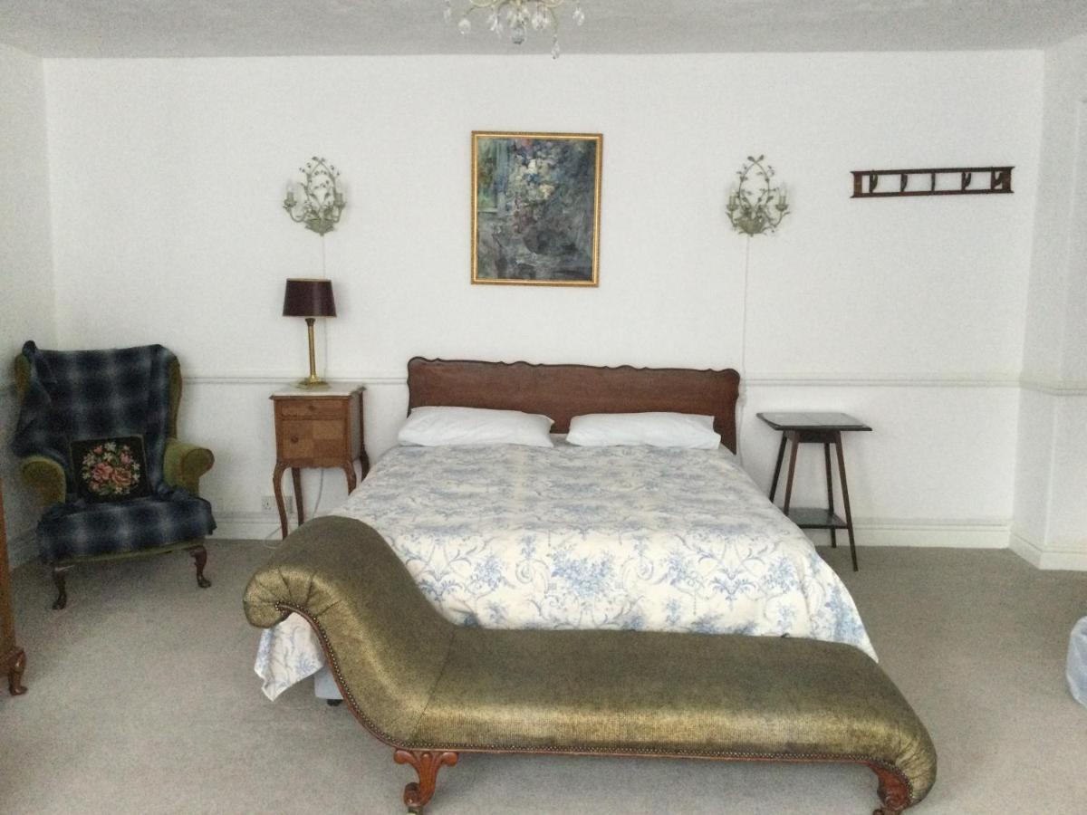 Garden Flat 1 Bed & Breakfast Llandudno Bagian luar foto